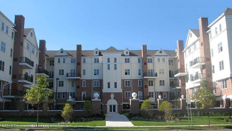 1st image of 926 Madison Ave