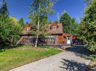 1619 Shetland Ct, Moscow, ID 83843