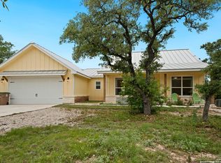831 Heritage Hl, Canyon Lake, TX 78133