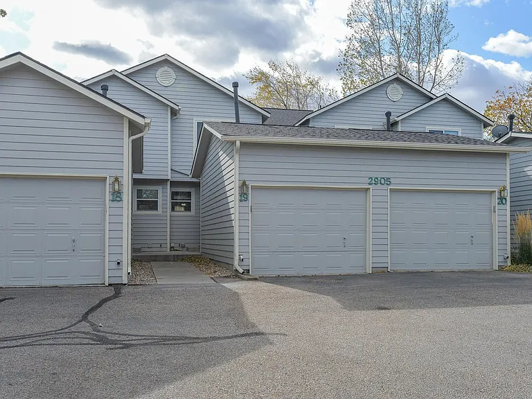 2905 Neil Dr #14 — Photo 1
