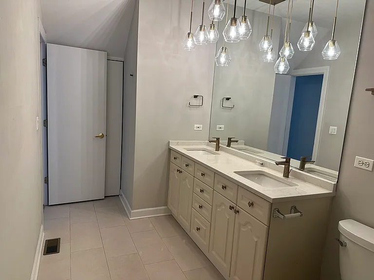 708 N Orleans St #A — Photo 12