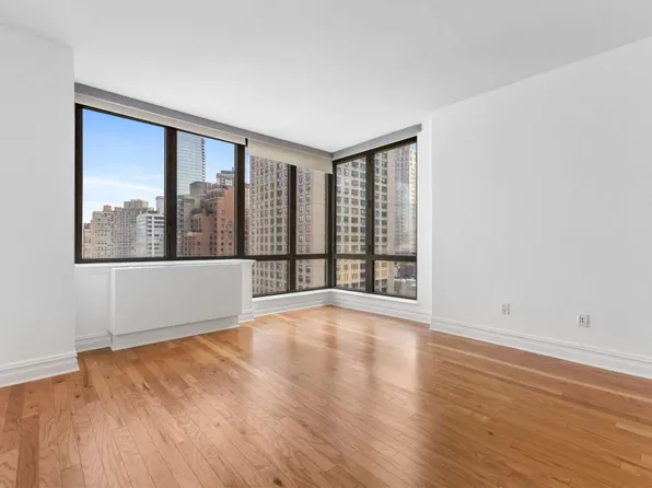 2 Columbus Avenue image 16 of 31