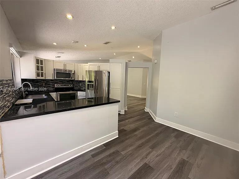 14467 SW 137th Ct — Photo 3