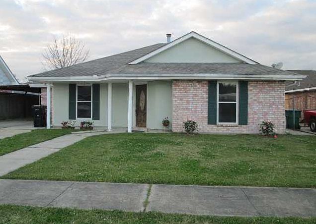 1st image of 2812 Woods Dr
