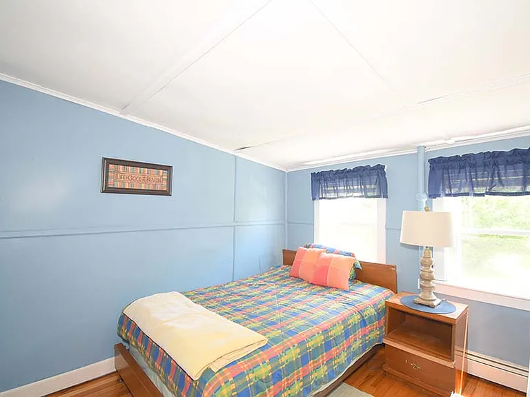 27 Saint James Rd — Photo 14