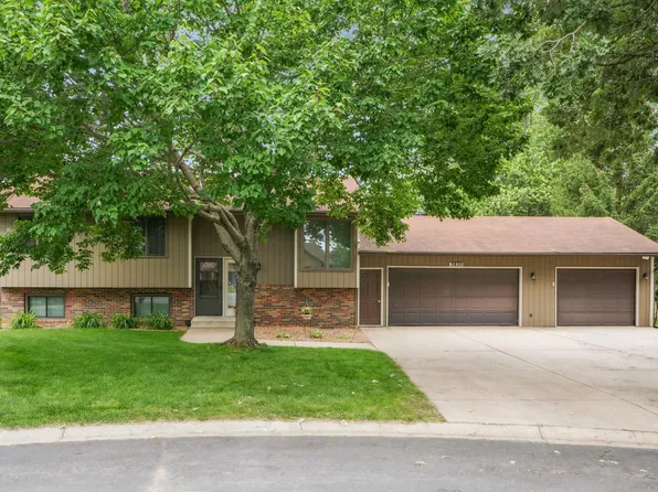 3830 80th Ct E, Inver Grove Heights, MN 55076