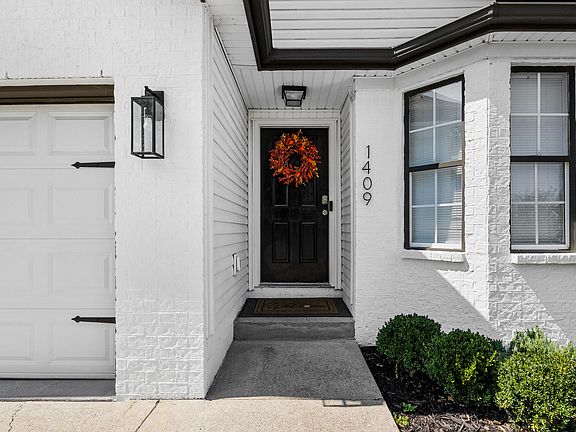 5th image of 1409 Day Lily Dr