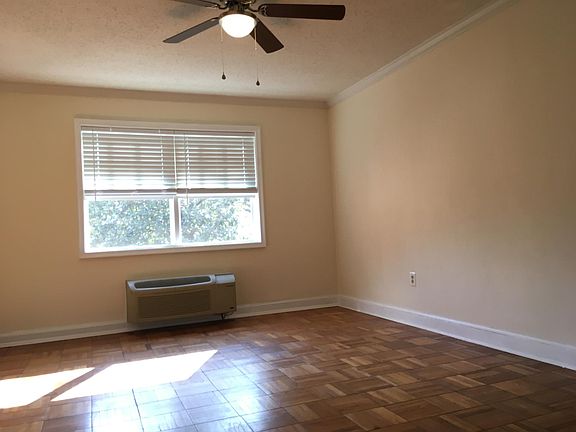 3rd image of 1610 W Abingdon Dr APT 202