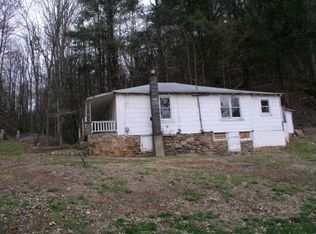 114 Stout Hollow Rd, Hampton, TN 37658