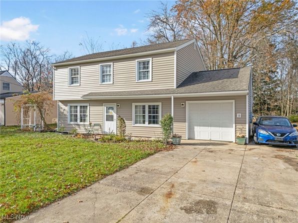 3853 Morley Dr, Kent, OH 44240