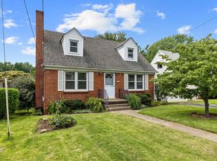 1206 Springhill Rd, Staunton, VA 24401