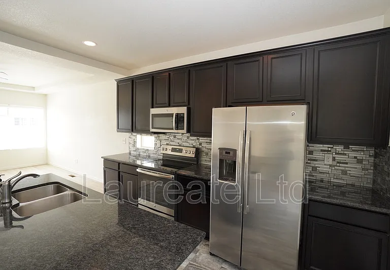 5472 Danube St — Photo 7