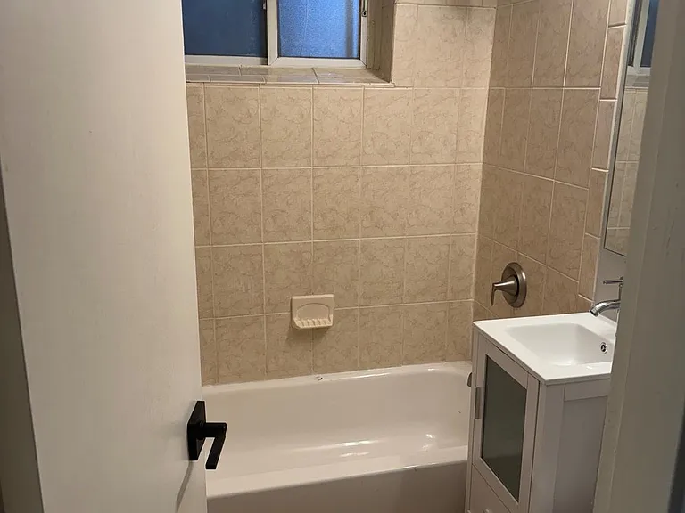4253 Brooks St NE #B — Photo 17