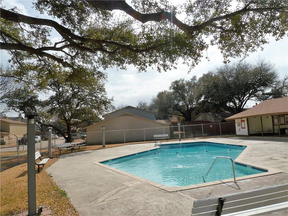 1st image of 2936 Canis Cir