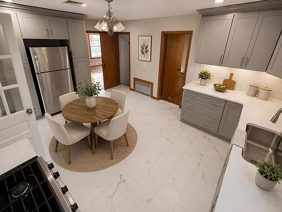 3rd image of 285 Stover Ave