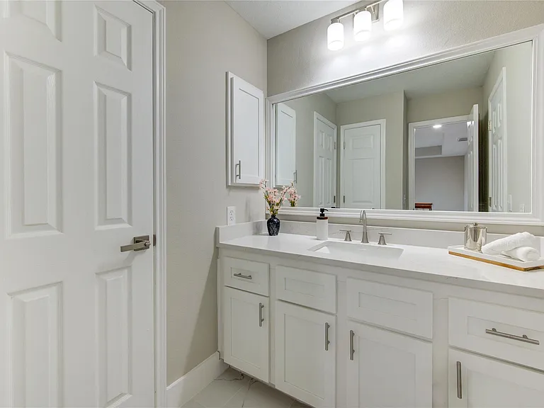 11706 Canyon Breeze Dr — Photo 30