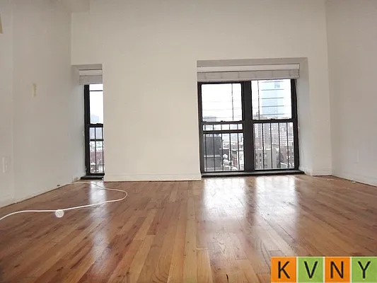 Rented by KVNY Soho | media 13