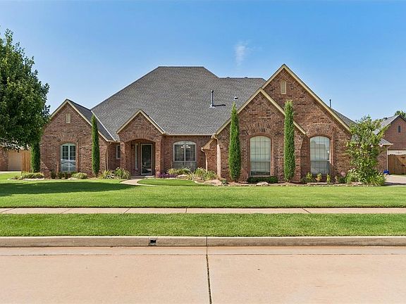 4th image of 409 NW 150th Ct