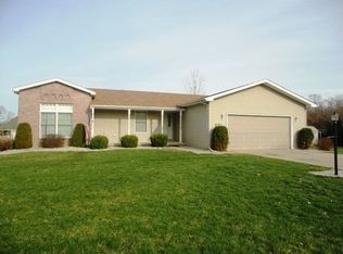 2121 Cole St, East Peoria, IL 61611