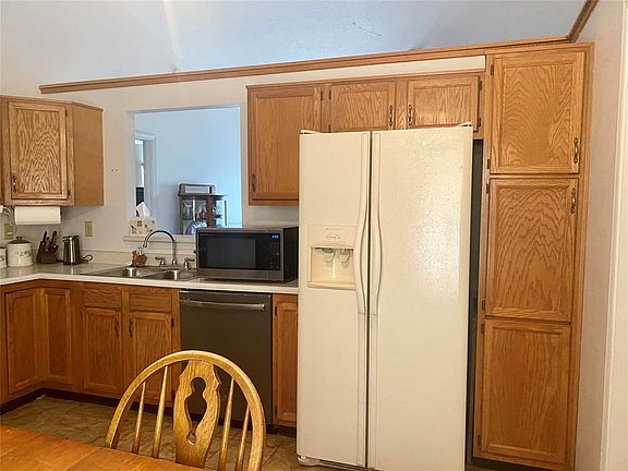 5th image of 2104 N Fleetwood Dr