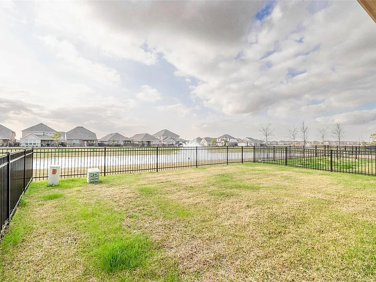 457 Aurora Creek Ln — Photo 28