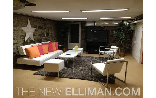 Sold by Douglas Elliman | media 21