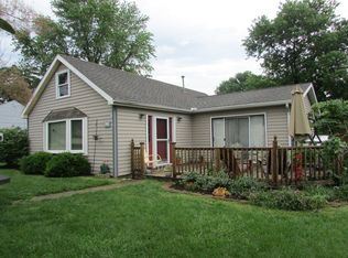 2007 20th St, Charleston, IL 61920