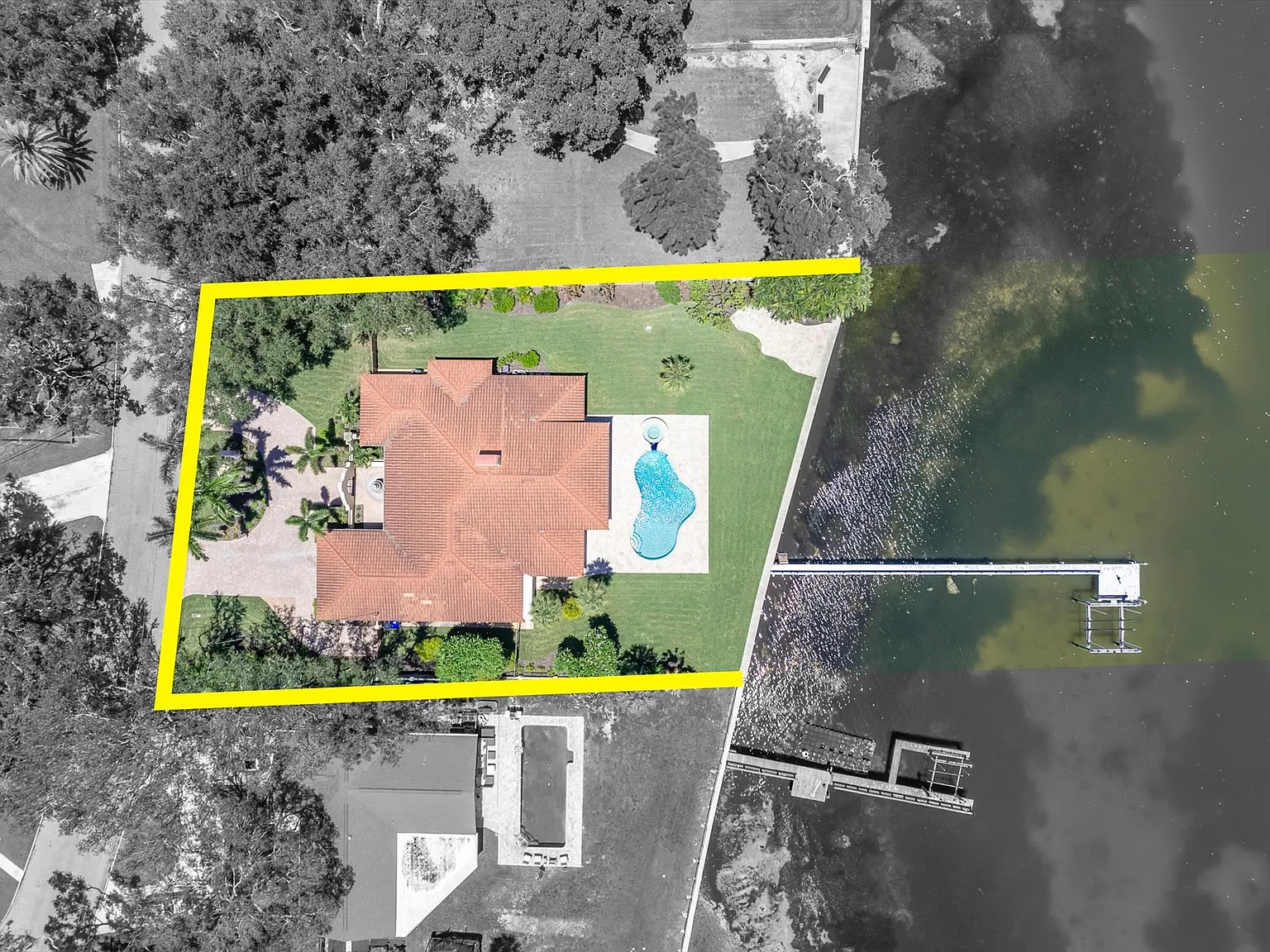 4 bed, 3381 sqft, $18,000 — Photo 2
