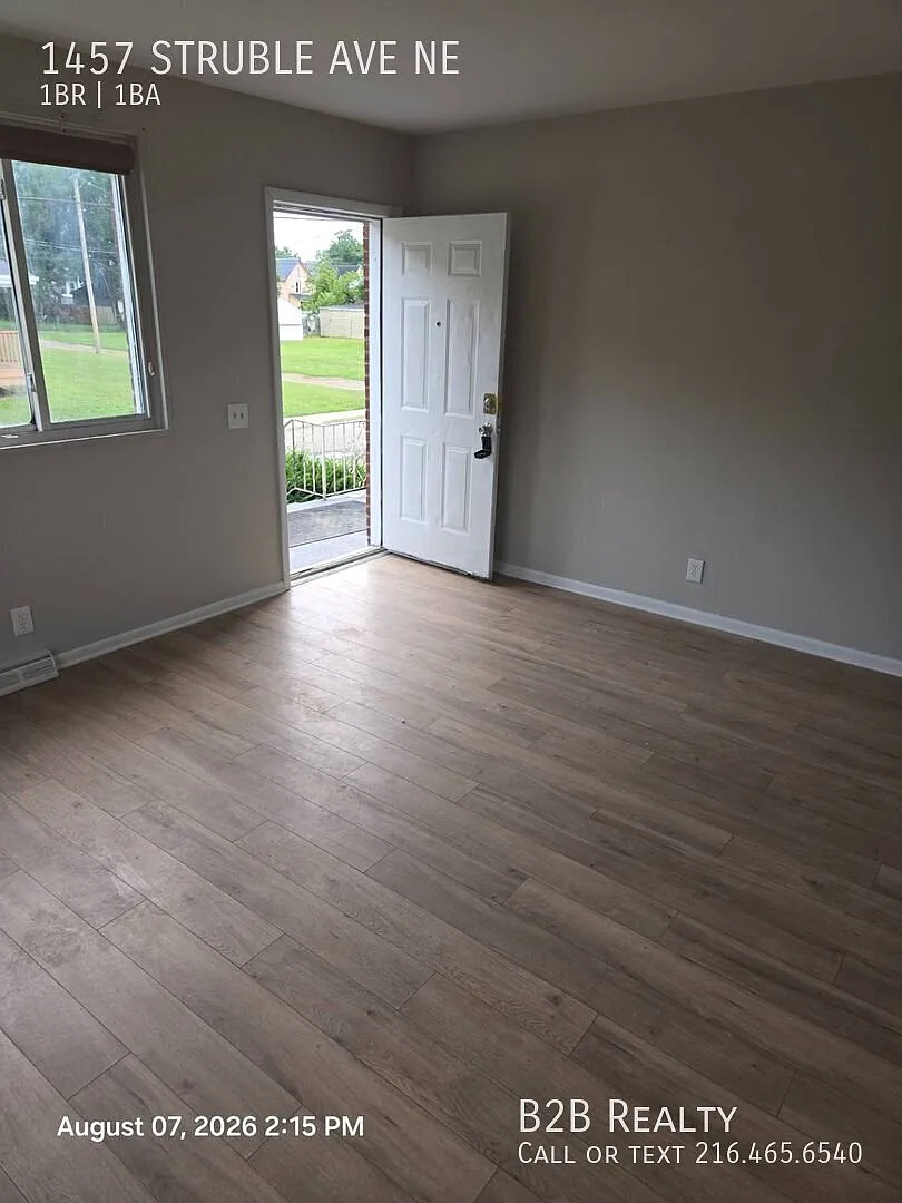 Charming 1-Bedroom Property in Prime Location — Photo 4