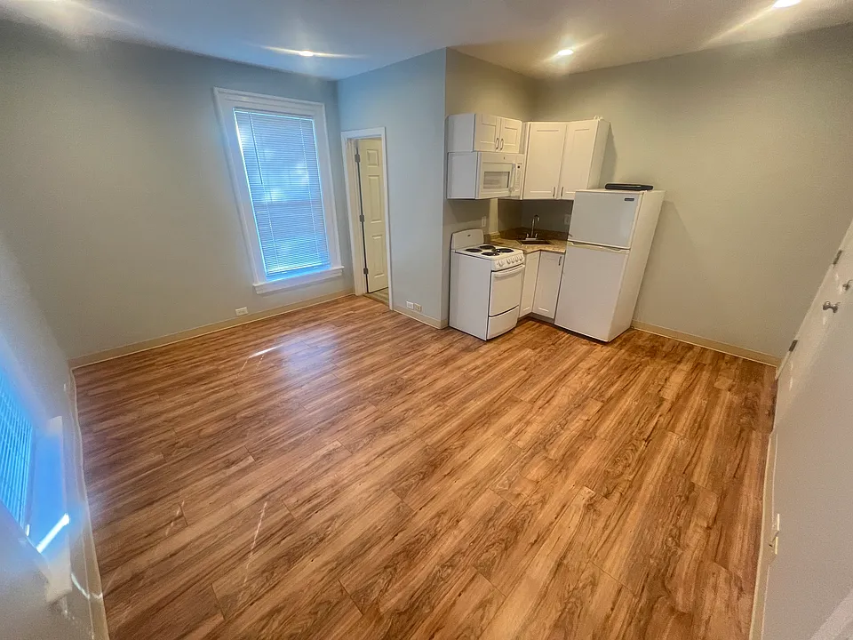 776 Main St #7