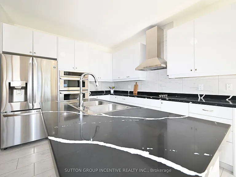 23 Beatrice Dr — Photo 18
