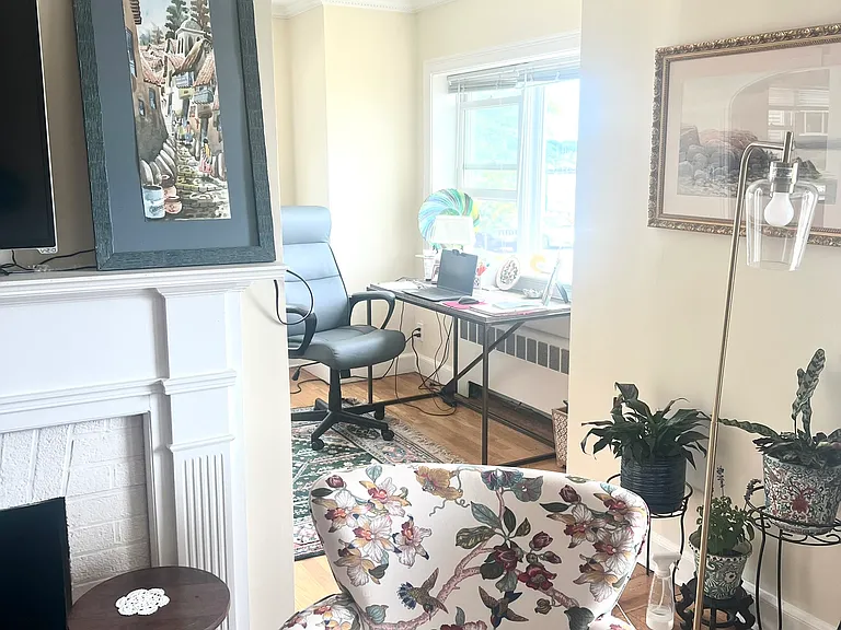 77 Lynn Shore Dr #1 — Photo 23