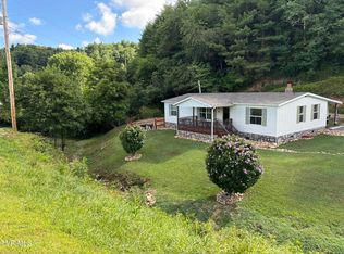 437 Maple St, Mountain City, TN 37683