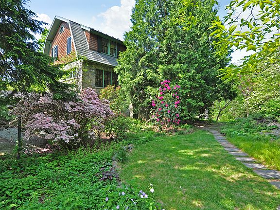 2nd image of 63 Ferndale Dr