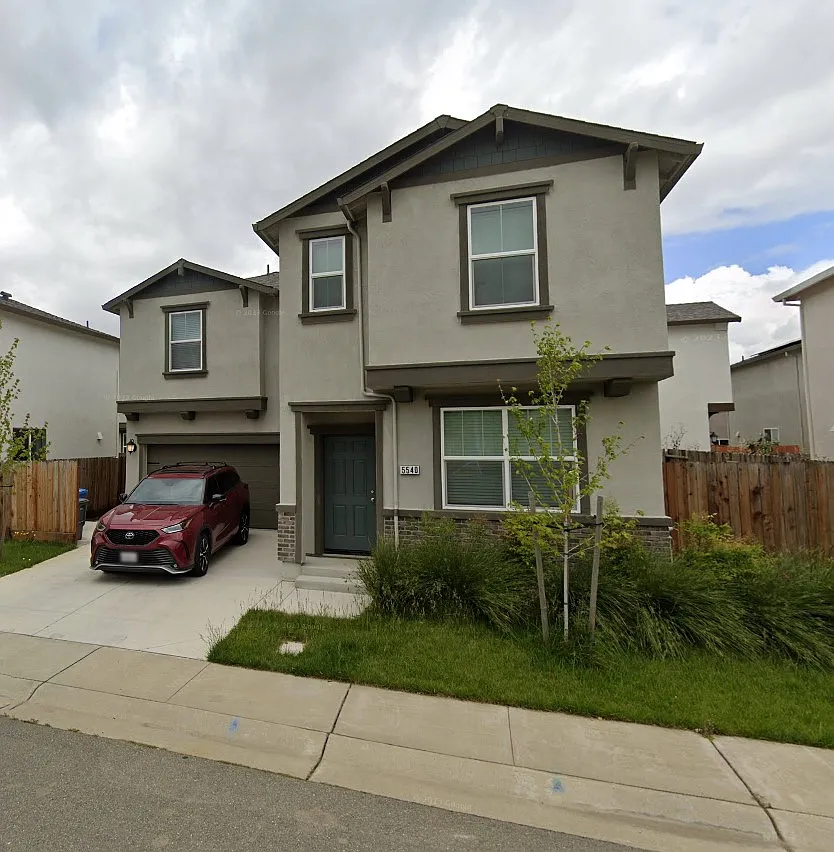 3 bed, 2.5 bath, 1484 sqft, $2,460 — Photo 1