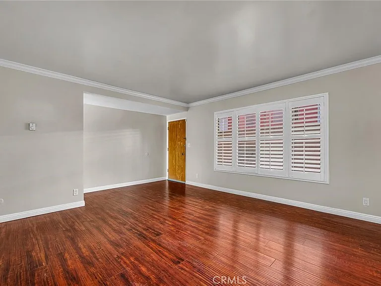 810 Edgewood St #105 — Photo 1