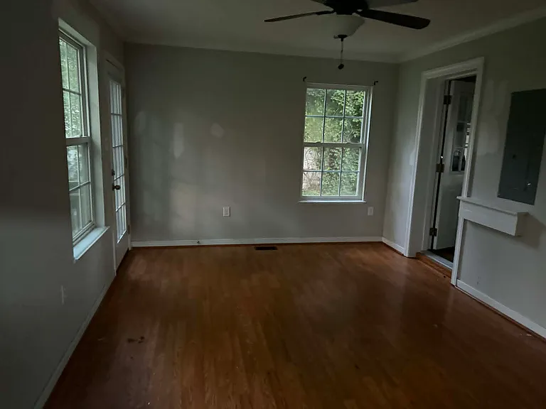 122 W Westover Ave — Photo 3