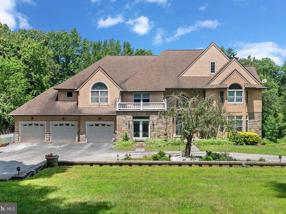 1st image of 411 Marie Dr