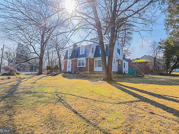 5th image of 2600 Taney Rd