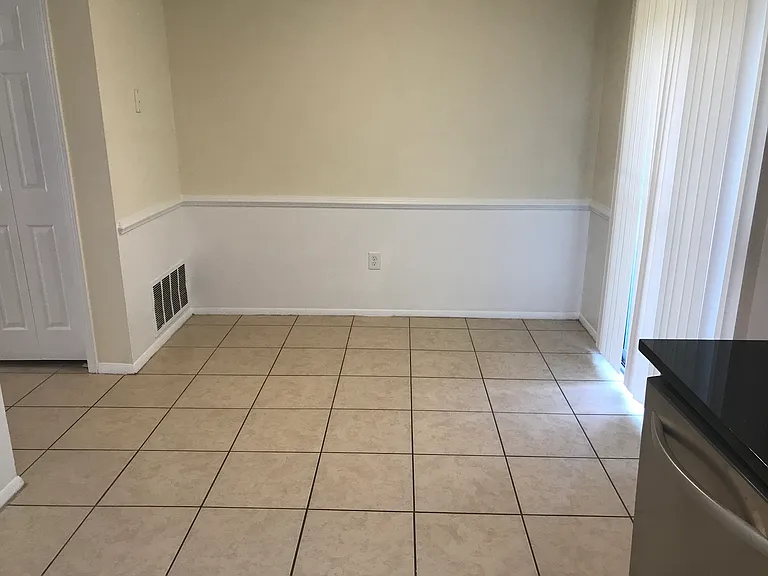 2316 Highpoint Rd SW — Photo 7
