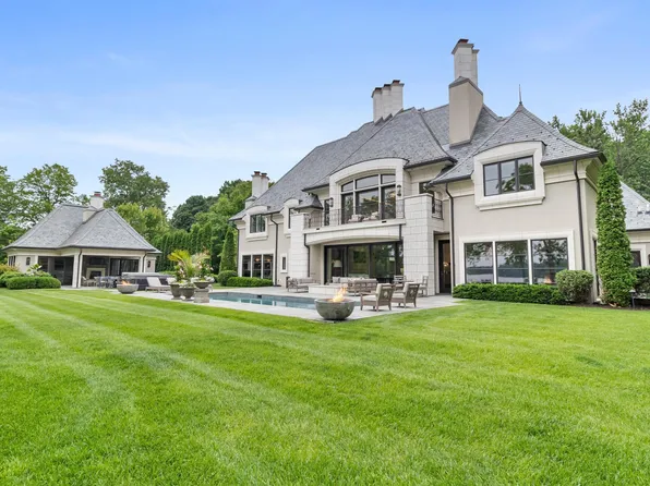 4750 Baycliffe Dr, Excelsior, MN 55331