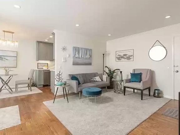 2nd image of 1734 Bay St APT 104