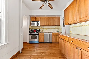 2229 East 38th Street