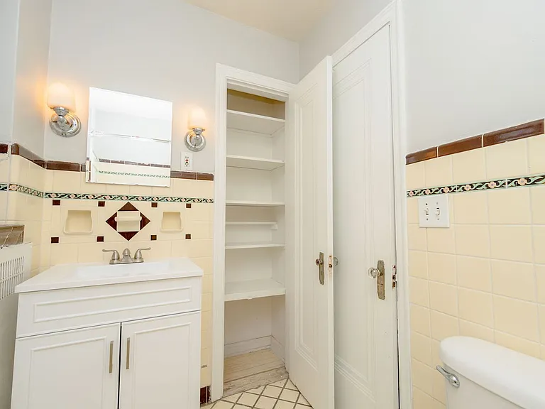 2802 Digby Ave #5 — Photo 8