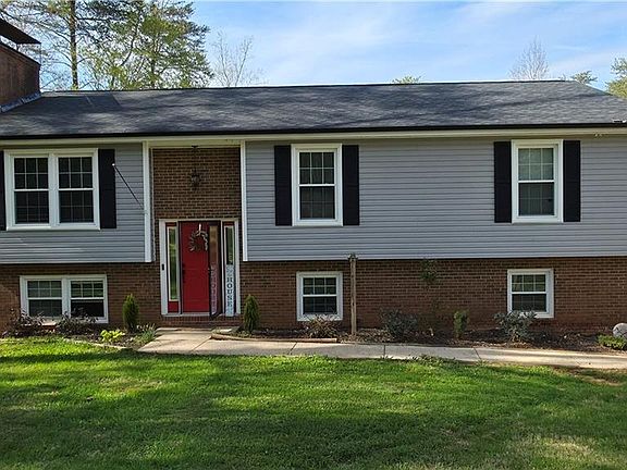 4th image of 960 Rhine Rd