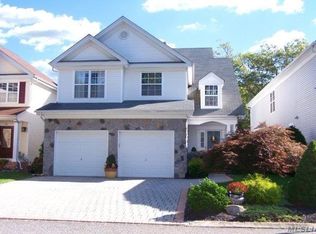 68 Kate Cir, Middle Island, NY 11953