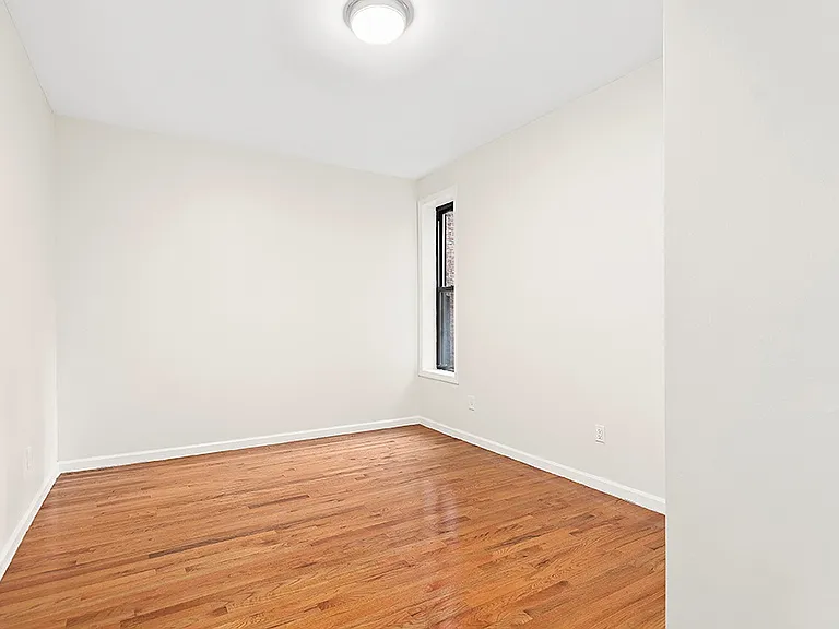 530 W 123rd St #10 — Photo 3