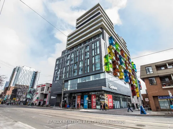 297 College St, Toronto, ON