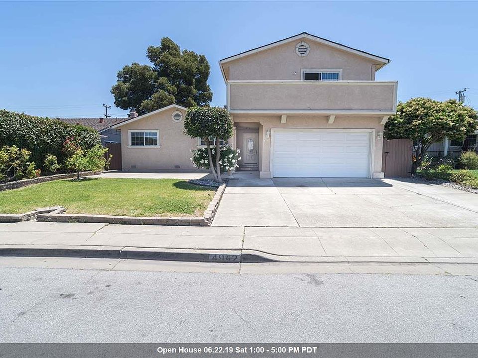 1st image of 4942 Hyde Park Dr