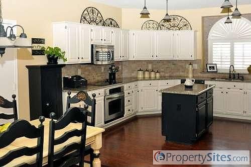 3rd image of 6009 Arden Ct